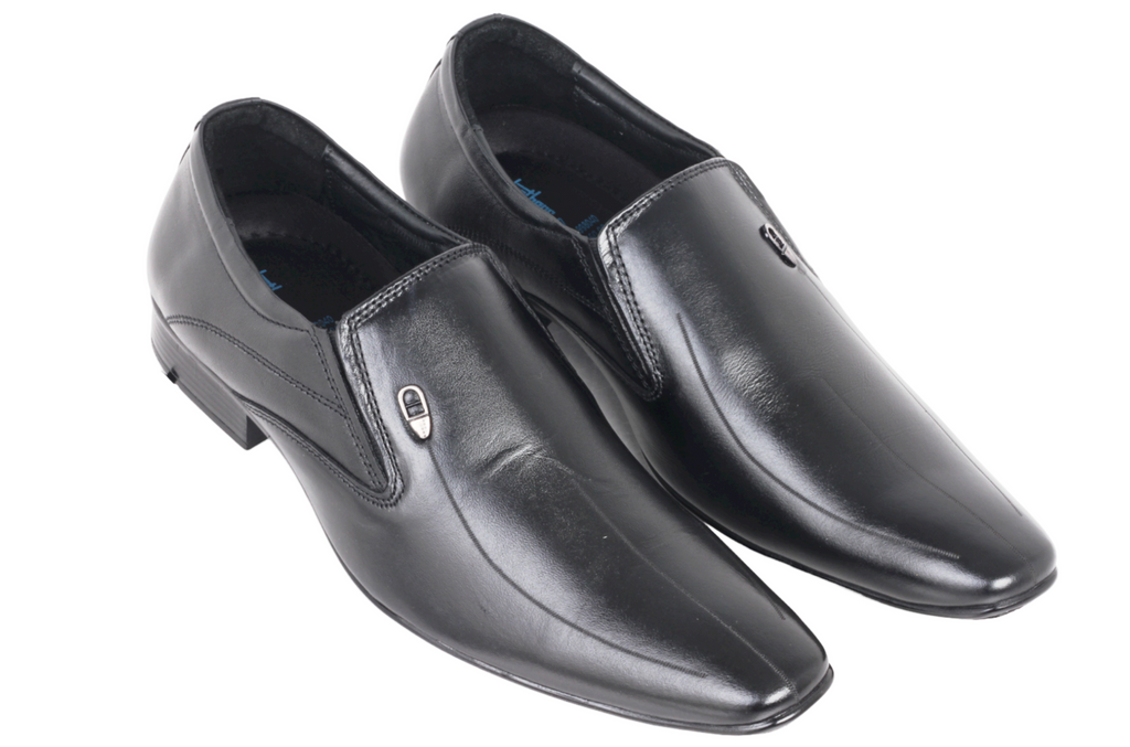 Shri leather shoes connaught 2025 place